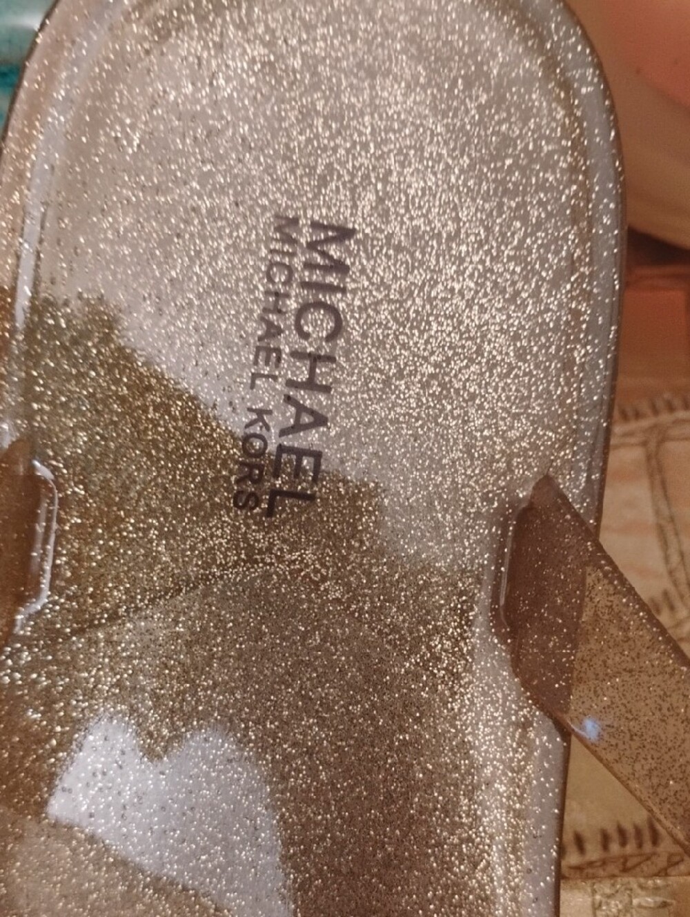 MICHAEL Michael Kors Gold Glitter MK Logo Jelly Thong Sandals - Picture 2 of 4